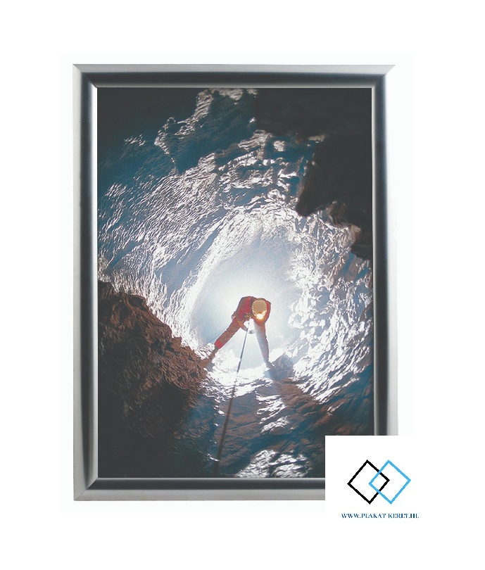 Króm hatású eloxált alumínium plakátkeret, 25 mm gérvágott profillal, A0 plakát számára