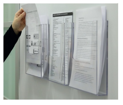 Nyomtatványtartók és kínálók